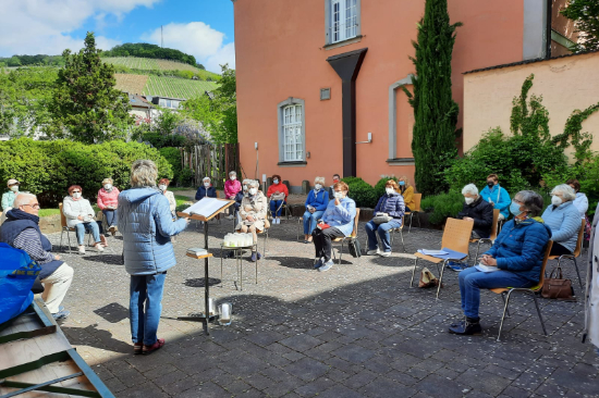 ©I. Gies, Dekanat Ahr-Eifel Bericht Junia und die Frauen St. Laurentius