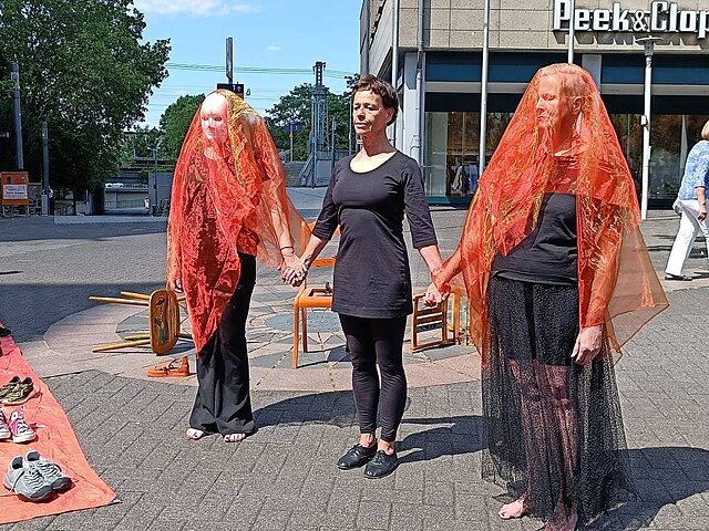 Tanzperformance gegen Gewalt an Frauen